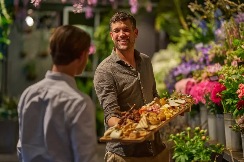 Borrelplank met kaas en vleeswaren